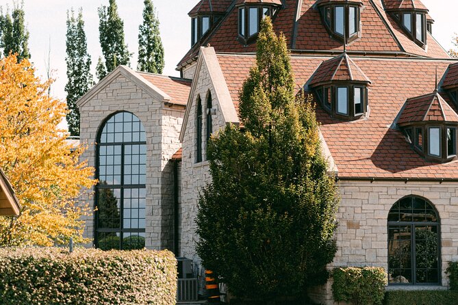 1 Hour Private Vineyard Dome Experience in Niagara-on-the-Lake - Wine selection and food pairings