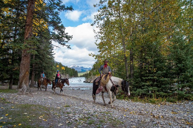 1 Hour Spray River Ride - Crossing the Spray River on horseback