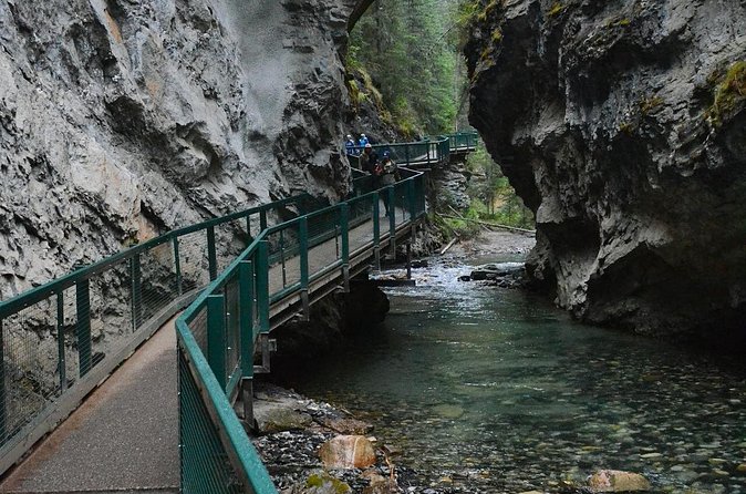2025 Winner-Lake Louise Moraine Lake Johnston Canyon Banff Town - Johnston Canyon: a worthwhile walk with a strict clock