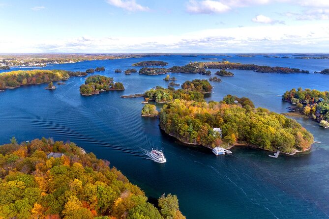 3-Hour 1000 Islands Cruise from Gananoque with views of Boldt Castle - The Thousand Islands International Bridge crosses a real border