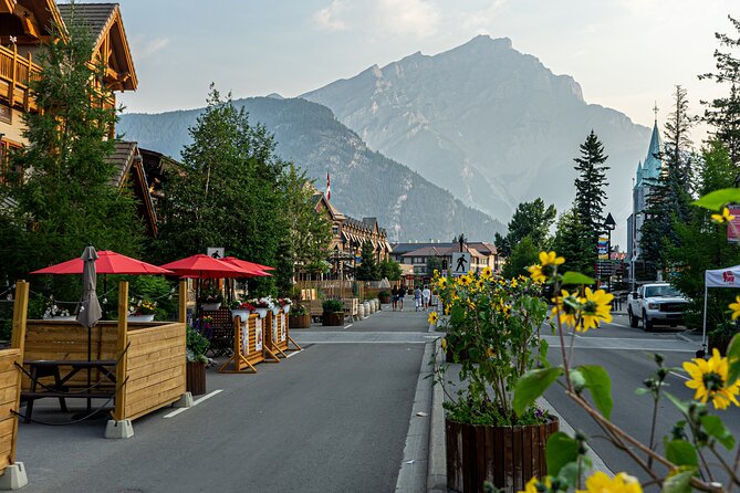 4-Day Canadian Rockies & Banff Classic Summer Tour - What this four-day Rockies route does well