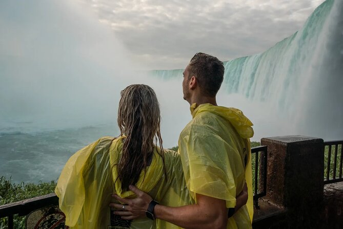 4-Hour Niagara Falls Boat Tour, Lunch & Maple Syrup Tasting - Niagara City Cruises and the Falls from the water
