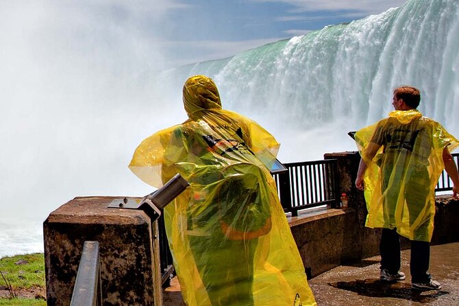 4hr Niagara Falls Canada Tour includes the Boat and tunnels - Group size, pace, and who will enjoy it most