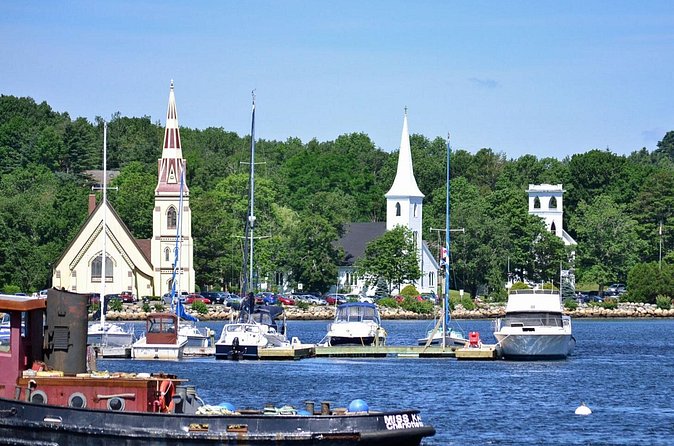5 Hours Peggys Cove,Mahone Bay, Lunenburg Tour - Three hours of driving, made useful by narration