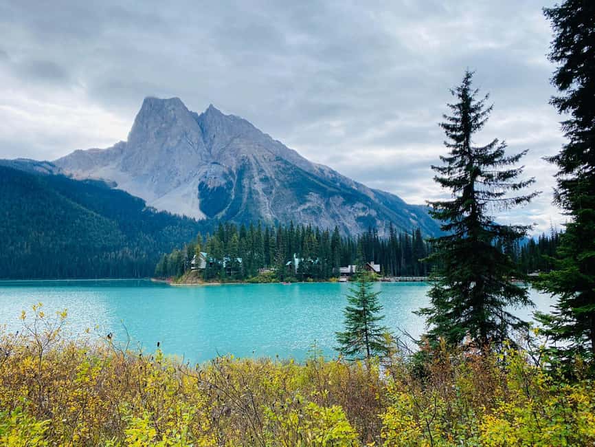 Abraham IceBubble, Peyto, Lake Louise, Bow Lake, Snowshoeing - Lake Louise and Victoria Glacier