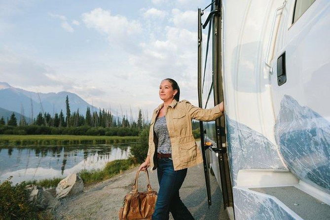 Alberta Transfer: Banff, Jasper, Lake Louise, Calgary - Jasper to Banff and Calgary