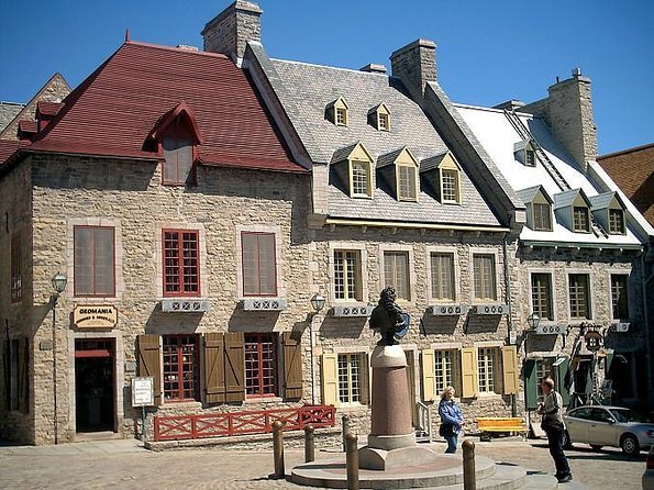 Animated Crime Walking Tour in Old Quebec - Key points to know before you book
