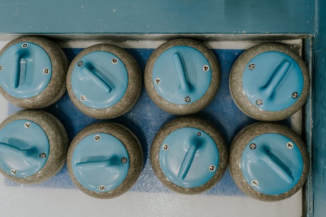 Awesome Curling Experience - The opening lesson: curling without the mystery