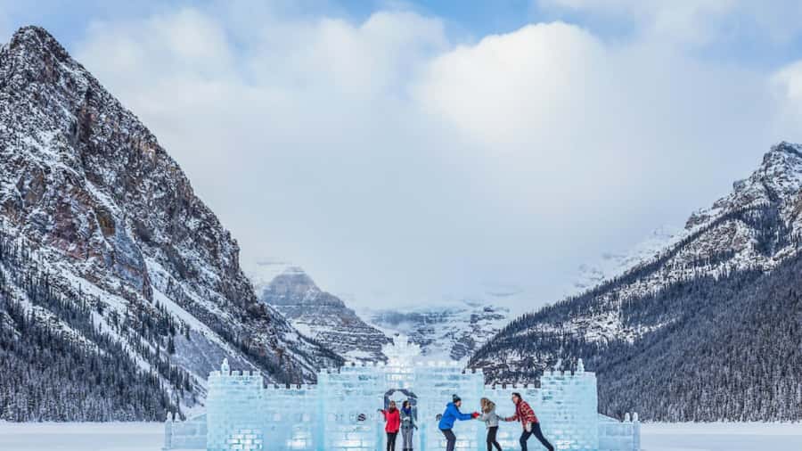 Banff/Calgary/Canmore: Crowfoot Glacier and 5 Lakes Tour - Key points at a glance