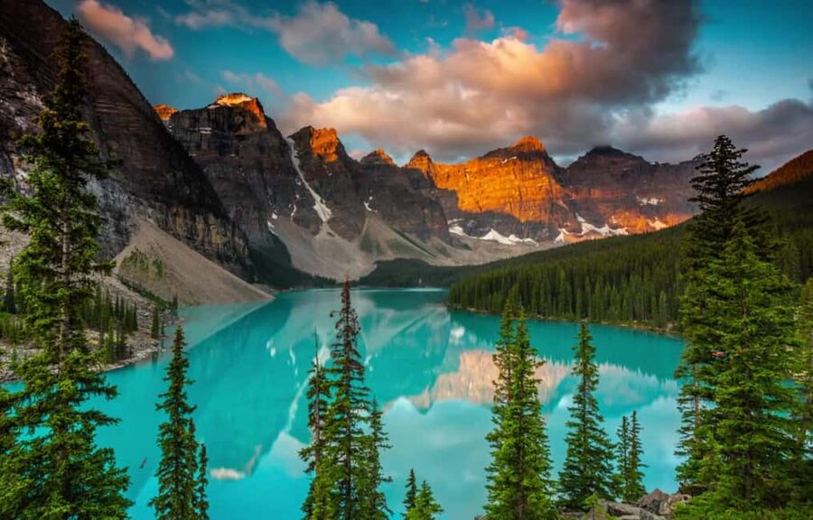 Banff/Canmore Moraine Lake & Lake Louise-Hike/Canoe/Sightsee - The guides add much of the day’s value