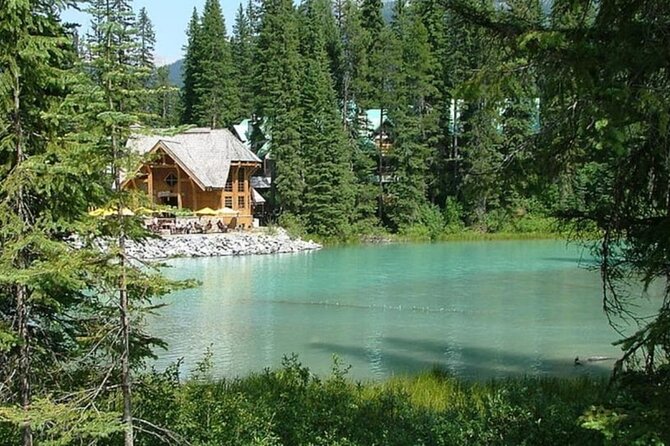 Banff Gondola, Lake Louise, Emerald Lake and Lake Minnewanka Tour - Morant’s Curve and the railway view