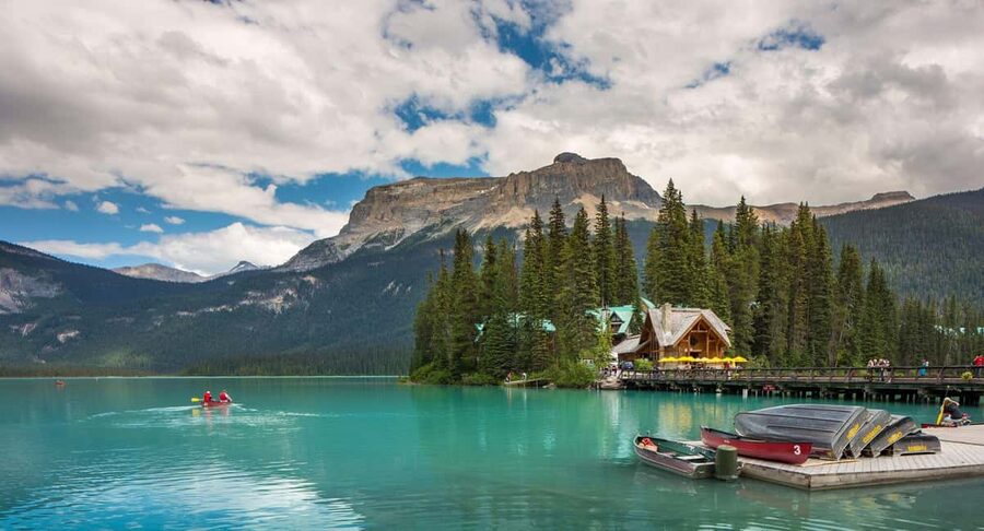 Banff: Lake Louise,Emerald & Johnston Canyon+5More - Emerald Lake: mountain reflections and a quieter pace