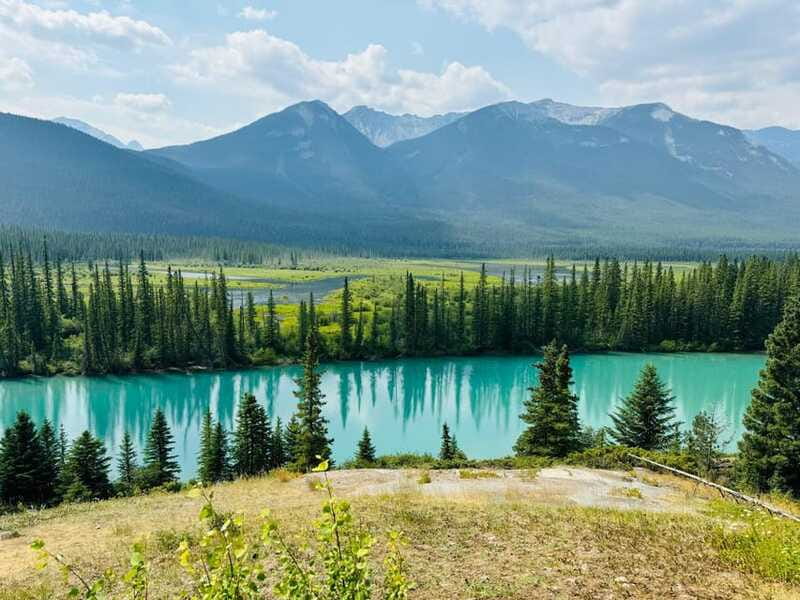 Banff: Lake Louise, Moraine, Emerald Lake & Johnston Canyon - Emerald Lake takes you into British Columbia