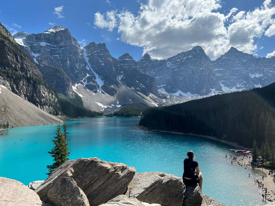 Banff: Moraine Lake, Lake Louise, Emerald Lake and Yoho Trip - Moraine Lake: the tour’s biggest seasonal prize