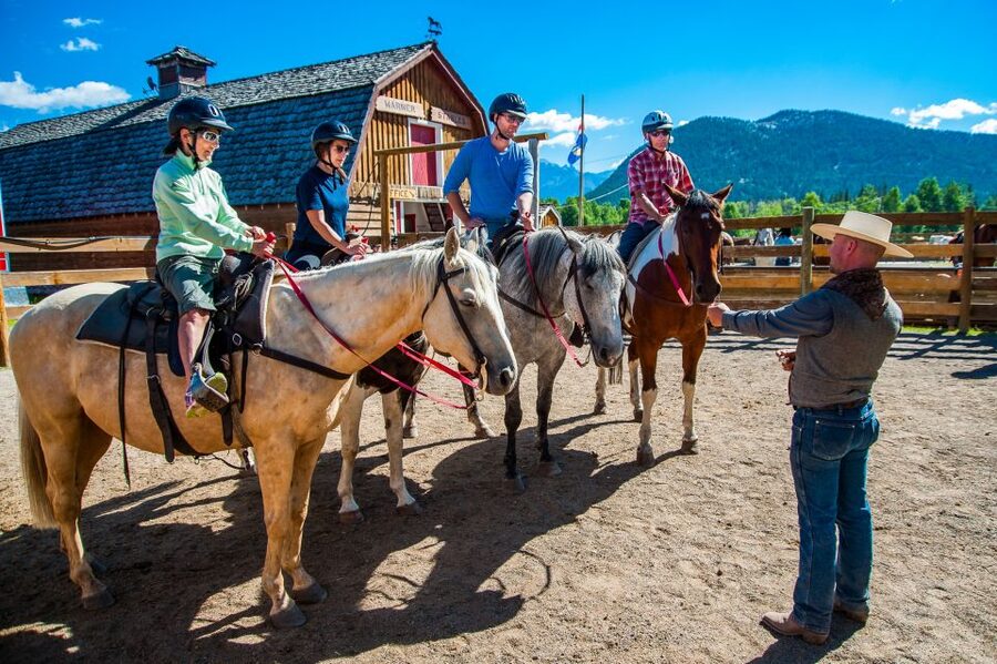 Banff National Park: 1-Hour Bow River Horseback Ride - Following the Bow River through Banff