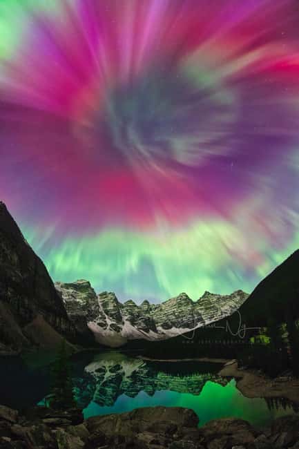 Banff OR Moraine Lake: Night Tour with possible Stargazing - The surprise activity