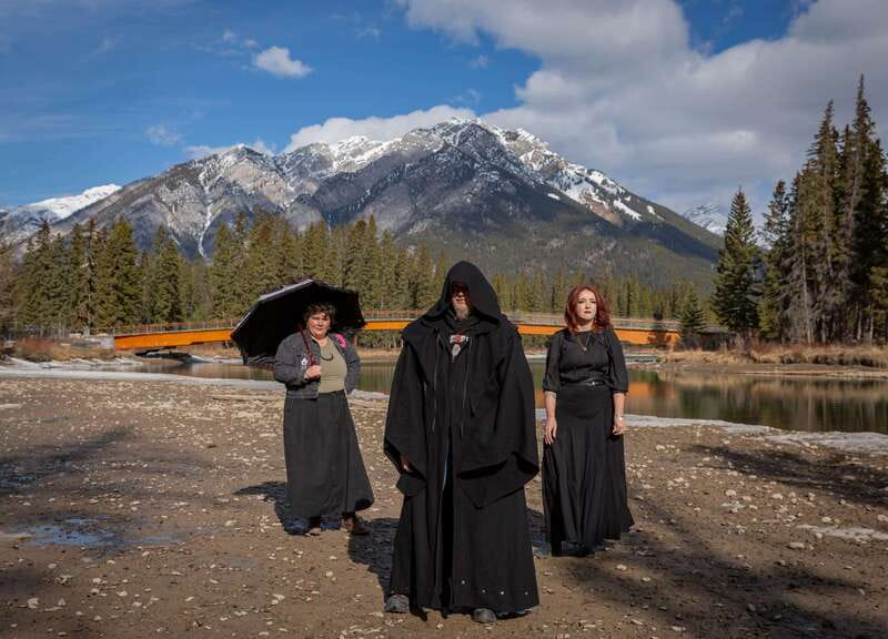 Banff: Paranormal History Walking Ghost Tour - Starting at Good Earth Coffeehouse after sunset