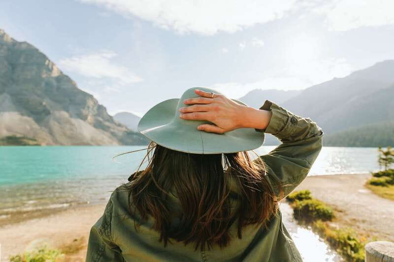 Banff: Sightseeing, Lake Minnewanka Cruise and Banff Gondola - Cruising Lake Minnewanka for one hour