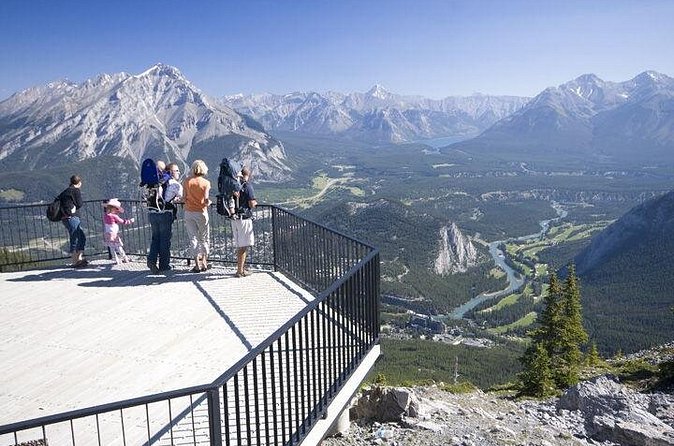 Banff Tour with Gondola & Lake Cruise - roundtrip from Calgary - Riding the Banff Gondola to Sulphur Mountain