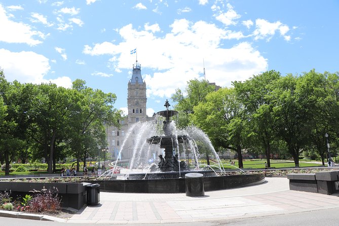 Best of Quebec City: Panoramic Bus Tour with Local Guide - Place Royale and the 15-minute stop