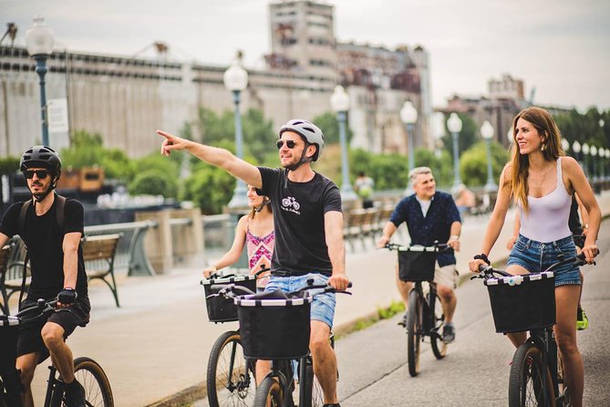 Bike / E-bike Tour : Downtown, Old Montreal, Waterfront by Fitz - Starting at 87 Rue de la Commune E