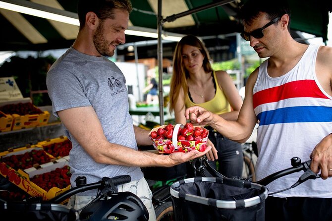 Bike / E-bike tour : Plateau, Mile-End, Jean-Talon Market by Fitz - Little Italy and Jean-Talon Market