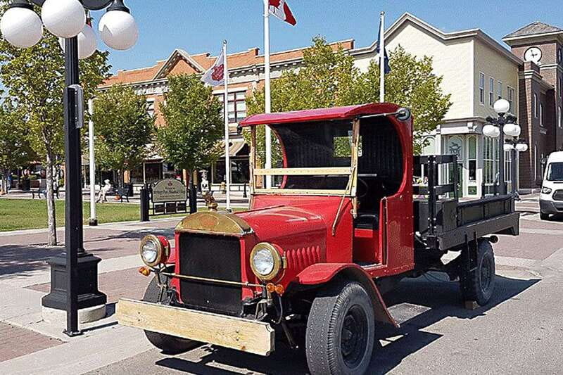 Calgary: 3.5-Hour Bus City Tour with Gasoline Alley Museum - Comfort, group size, and the practical limits