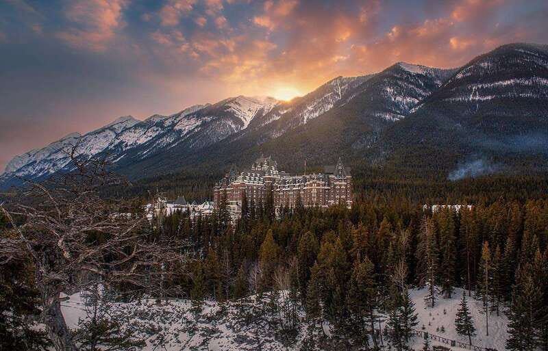 Calgary/Canmore: Lake Louise, Moraine Lake, & Banff Day Tour - Why this day tour makes sense