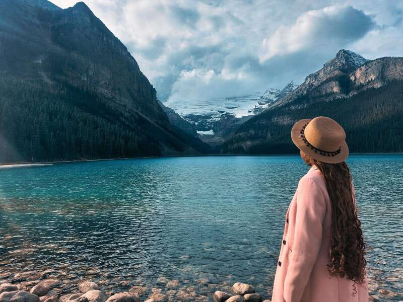 Calgary/Canmore: Lake Louise, Moraine Lake, & Banff Day Tour - Banff, Vermilion Lakes, and the extra viewpoints