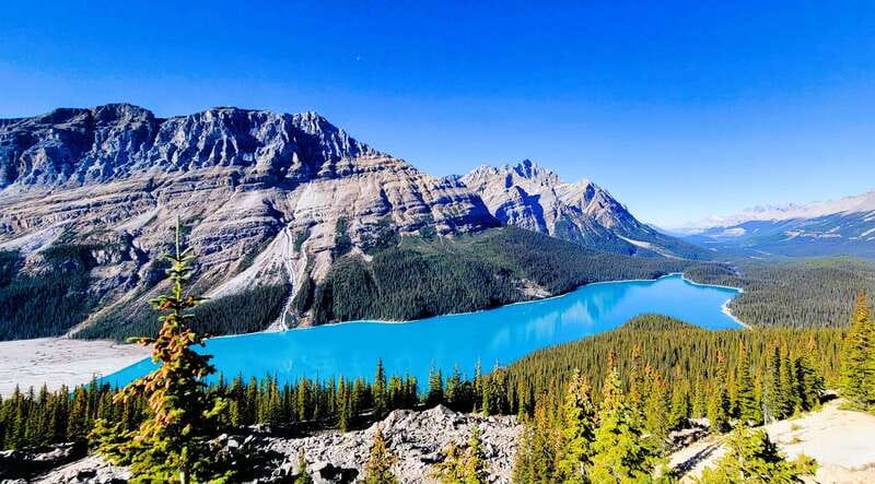 Calgary: Glaciers, Mountains, Lakes, Canmore and Banff Tour - Moraine Lake and the Valley of the Ten Peaks