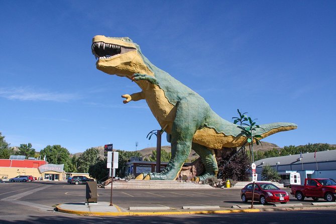 Calgary to Royal Museum | Drumheller – PRIVATE TOUR - Horsethief Canyon brings back the big views