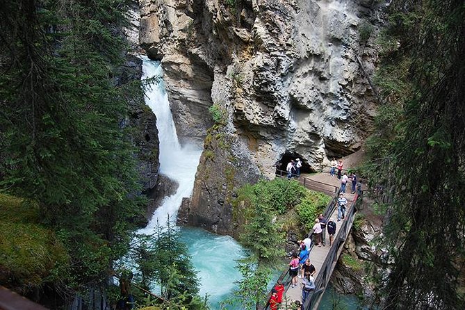 Circle West - Canadian Rockies Round Trip Bus Tour From Vancouver - Who will enjoy this four-day Rockies route?