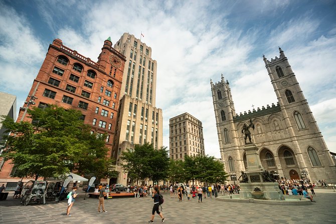 City tour; afternoon in Montreal - A look at Westmount’s grand residential streets