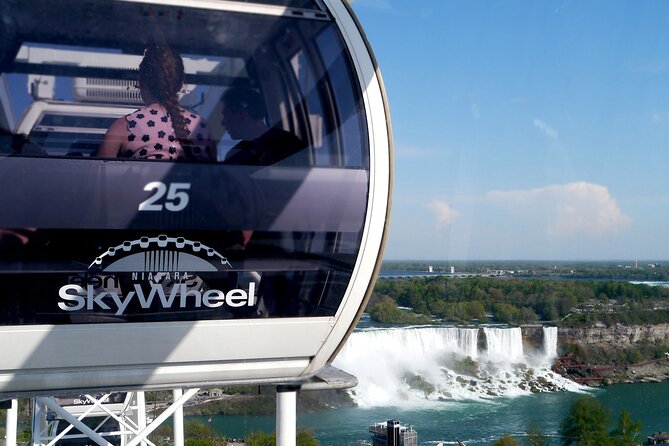 Clifton Hill Fun Pass: Top 6 Attractions - Meet movie stars at Movieland Wax Museum