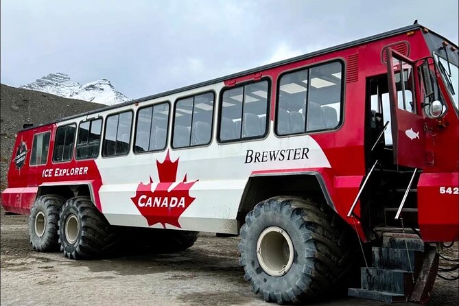 Columbia Icefield, Crowfoot Glacier and Bow ,Peyto Lake Tour - Lake Louise gives you the classic Rockies opening