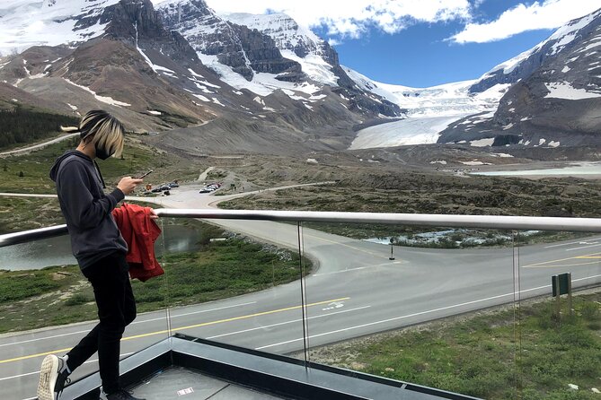 Columbia Icefield Glacier Adventure Day Tour from Calgary/ Banff - Peyto Lake, Bow Lake, and Crowfoot Glacier