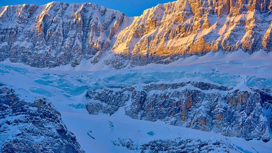 Columbia Icefield, Skywalk, Crowfoot Glacier, and Lakes Tour - Food, timing, and what to pack