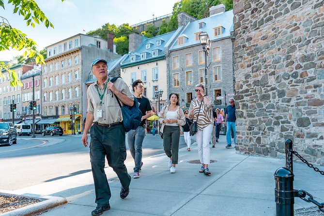 Combo Historical and Food Tour of Old Quebec - La Fresque des Quebecois and the first look at Old Quebec