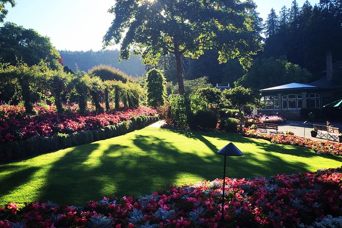 COMBO Victoria City Tour & Butchart Gardens & Entry Tix - The one-hour city tour and three photo stops