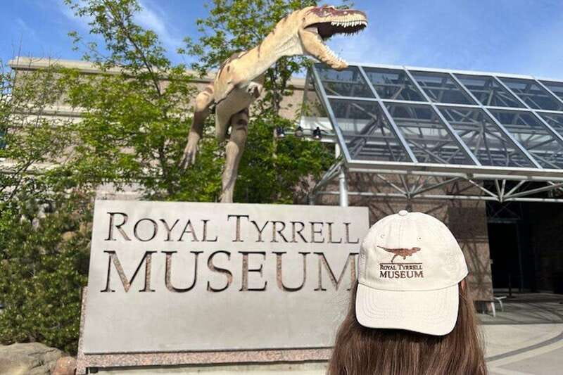 Day of Dinosaurs and Hoodoos From Calgary to the Badlands - Why this Calgary to Drumheller day works