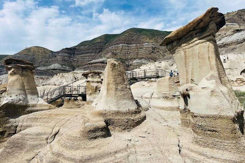 Day of Dinosaurs and Hoodoos From Calgary to the Badlands - What the schedule feels like in real life