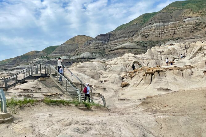 Day of Dinosaurs & Hoodoos from Calgary to Drumheller Badlands - Four things to know before you book