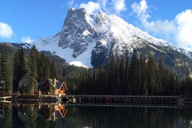 Day Trip: Lake Louise, Moraine Lake, Emerald Lake, Banff - Lunch in Lake Louise Village keeps the day practical