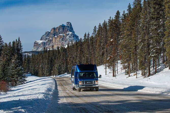 Discover Lake Louise and Yoho In Winter - Emerald Lake brings a slower hour
