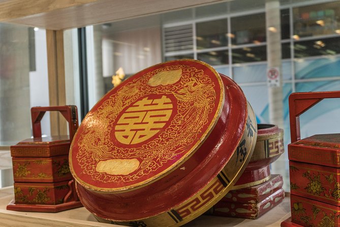 Downtown Vancouver Asian Food Tour by Vancouver Foodie Tours - The guides are a major part of the value