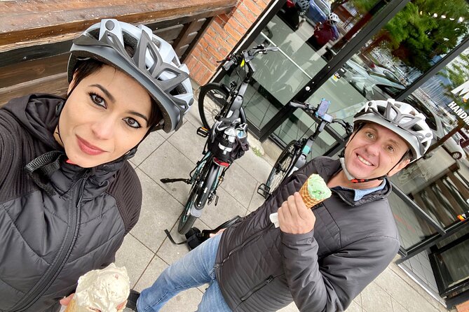 eBike Rentals in Kelowna - The lakefront ride gives you an easy first outing