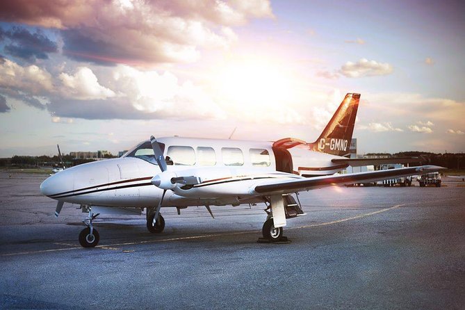 Exhilarating 120km Aerial Tour of Toronto with iflyTOTO - Is CA$98.33 a good deal?