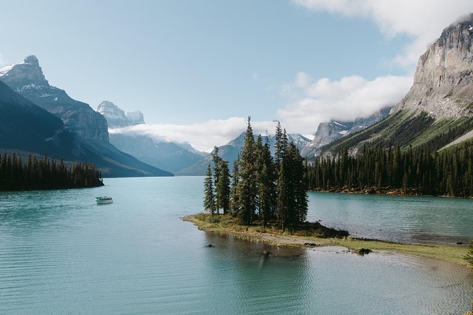 Explore Jasper Tour with Maligne Lake Cruise - Why this 8.5-hour outing works well