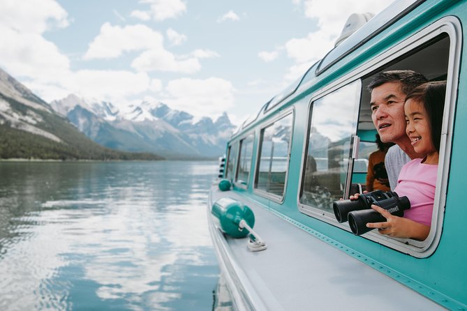 Explore Jasper Tour with Maligne Lake Cruise - A quick look at Jasper before the mountains