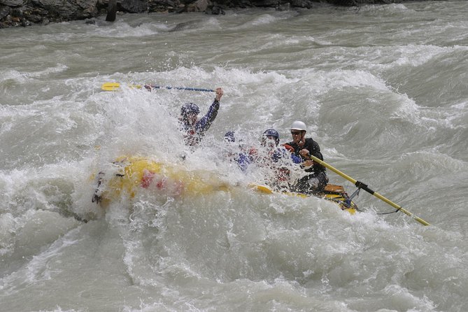 Extreme Whitewater Rafting on Kicking Horse River - What to bring and how to plan the afternoon